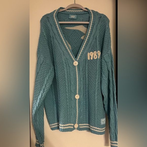 Taylor Swift 1989 Cardigan (authentic) 3x/4x - Picture 2 of 3